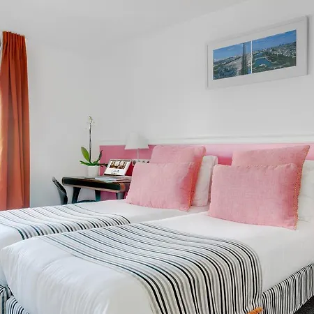 モンテローザ アストテル 3*